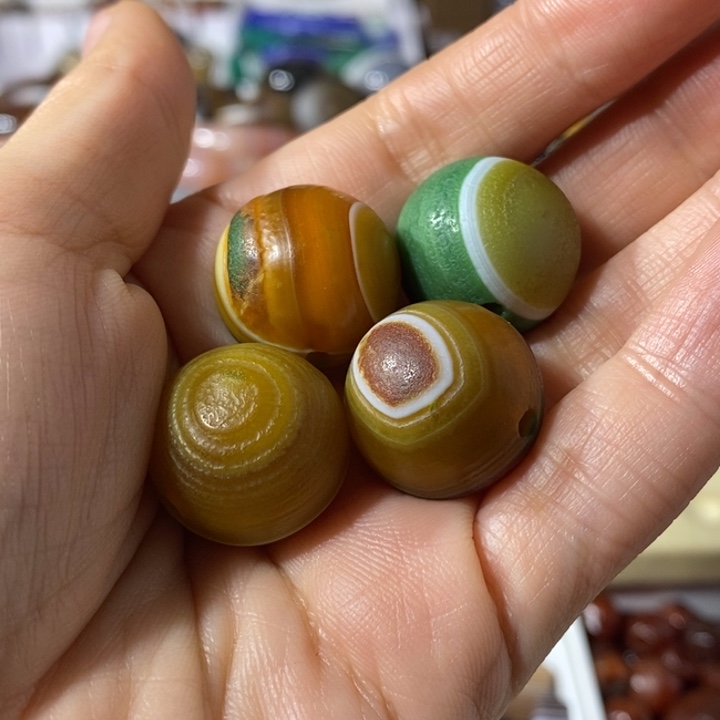 L***Q玛瑙/玉髓合金珠宝半成品