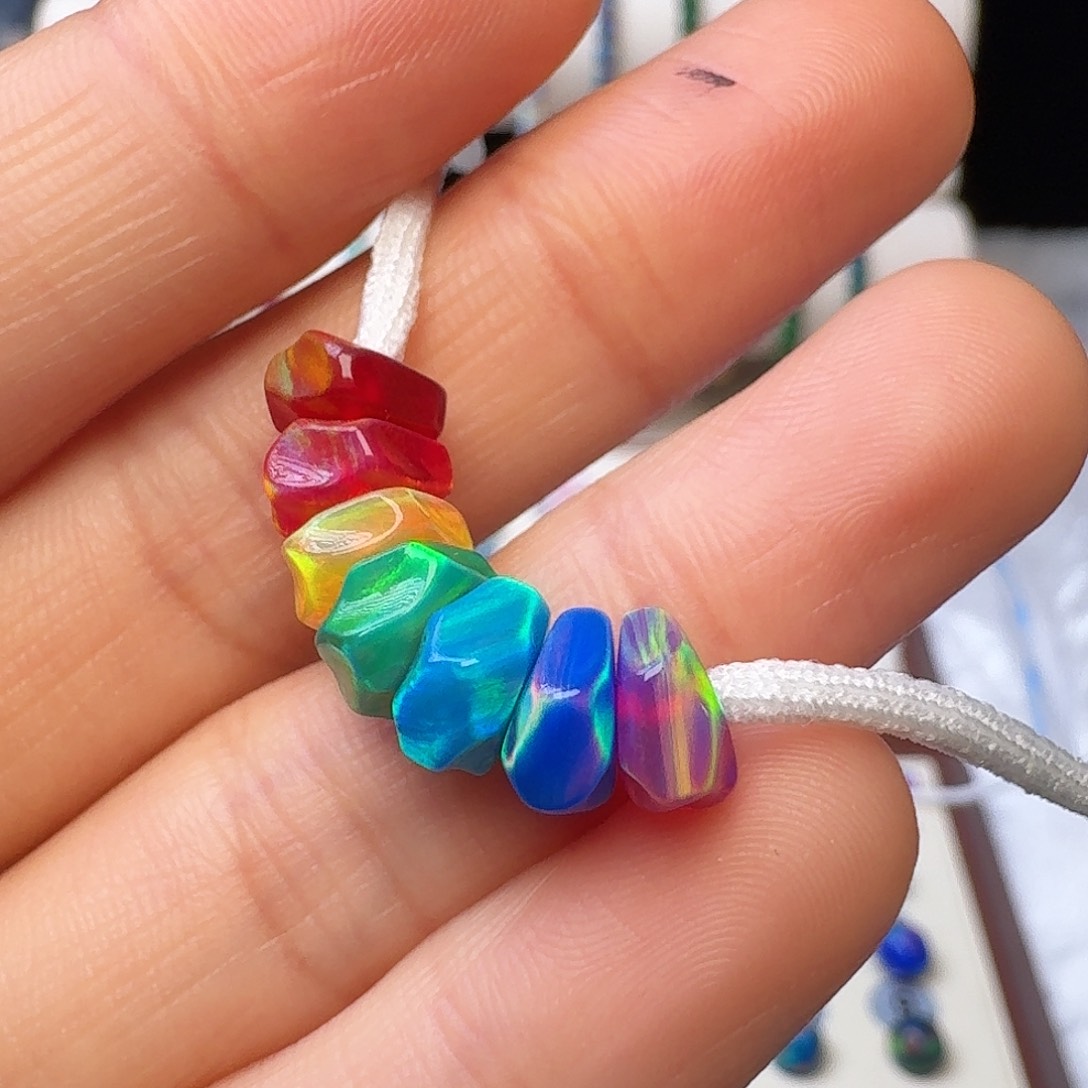 树脂制品人造欧泊卡8巧克力无相大肠彩虹一组