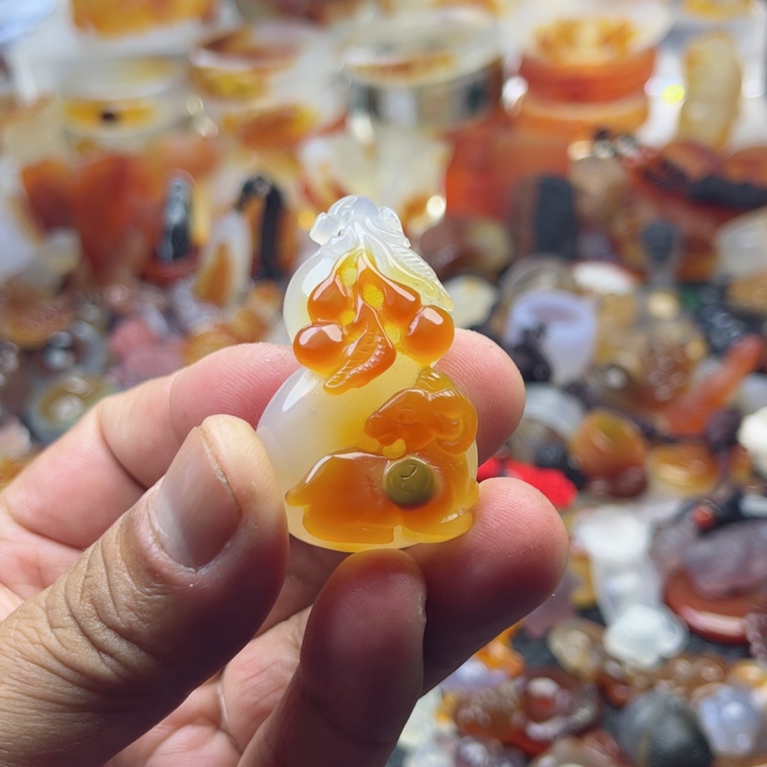 玛瑙/玉髓颈饰未镶嵌