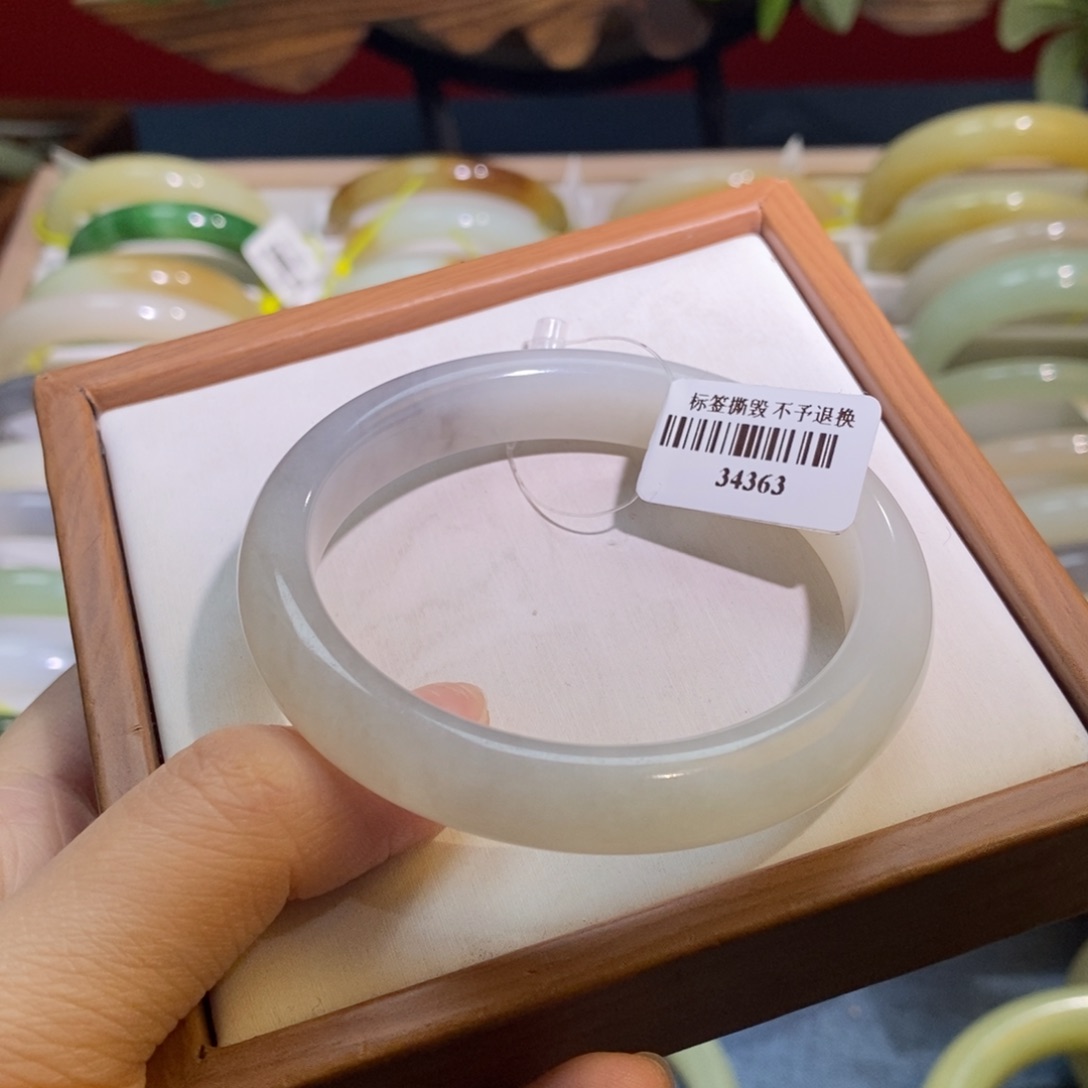 和田玉未镶嵌手镯54