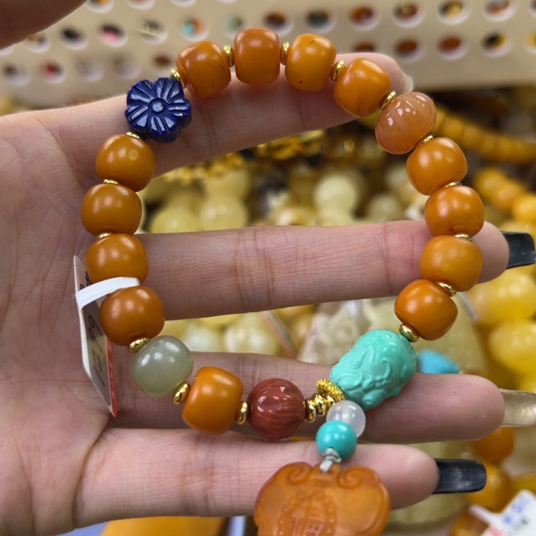 琥珀珠宝奇石未镶嵌