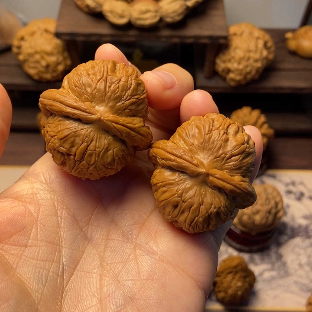 沐***行文玩核桃把件全品元宝尺寸40