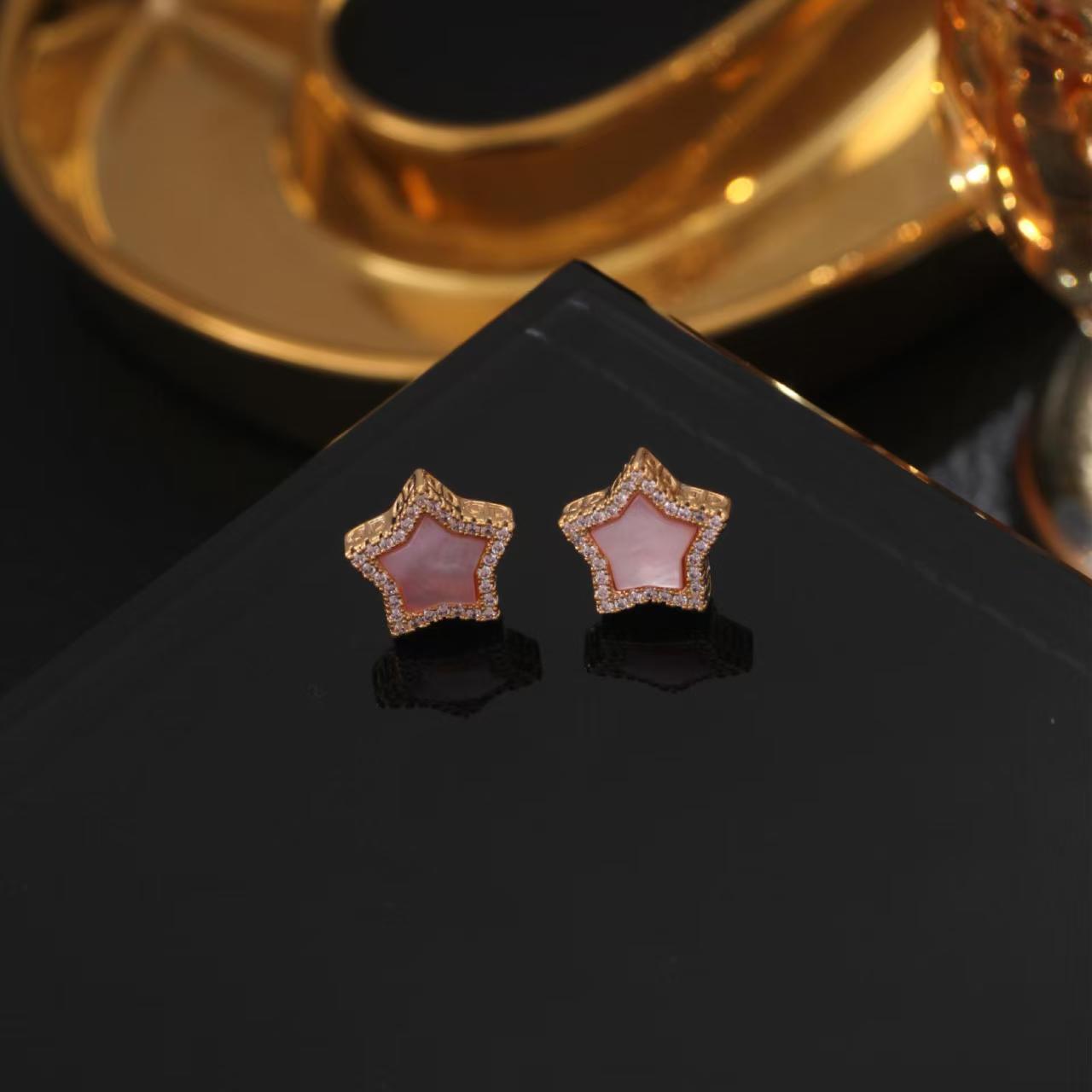 铜合金耳饰 2025春季新款粉色星星耳钉气质小众简约耳饰