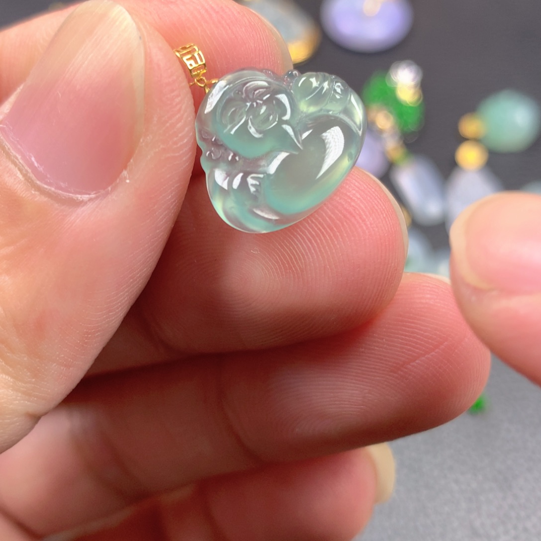 【闪购商品】翡翠18K金镶嵌颈饰翡翠