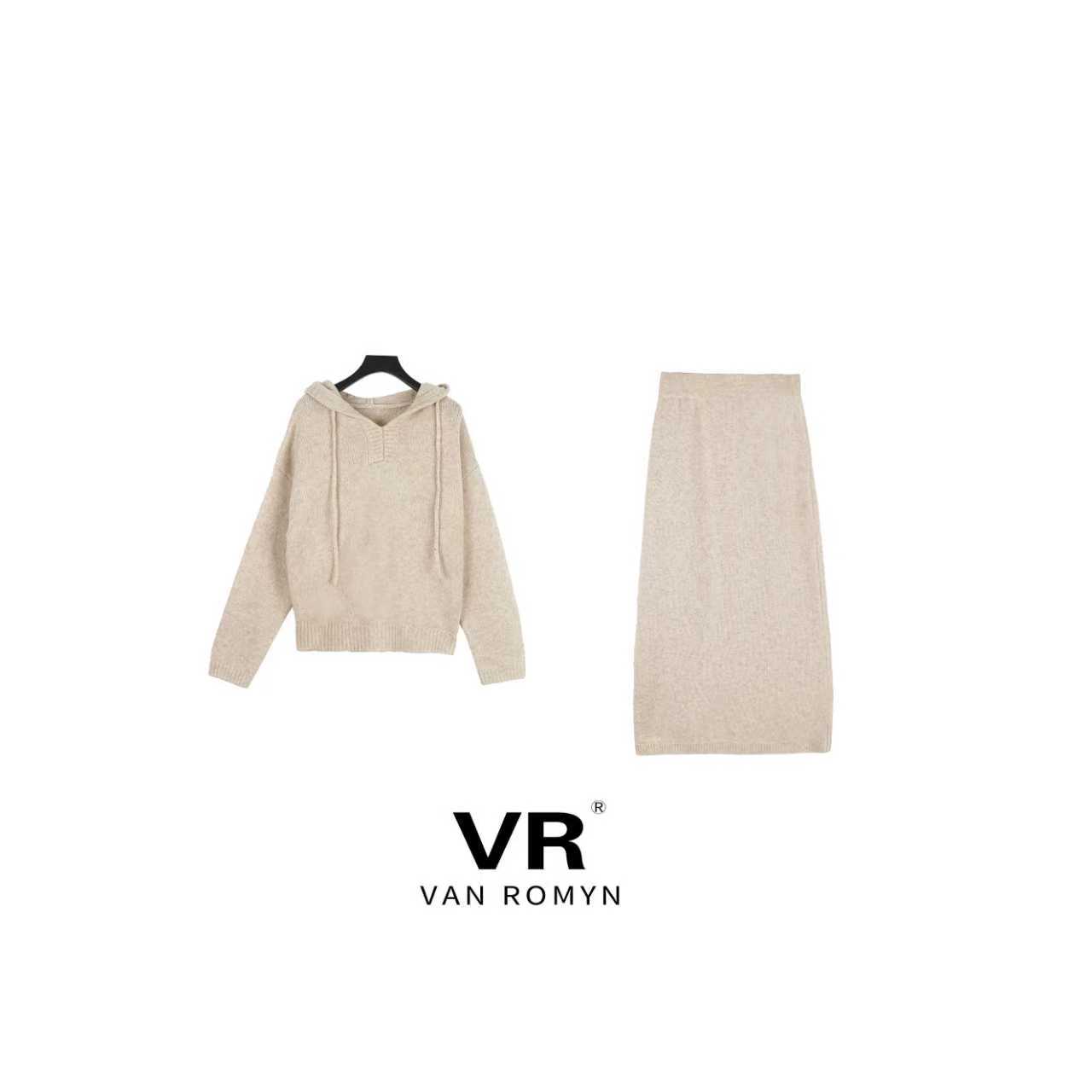 【VR莉娜】510119/ 2025新款 冬季 100纯羊毛 加厚连帽毛衣套装