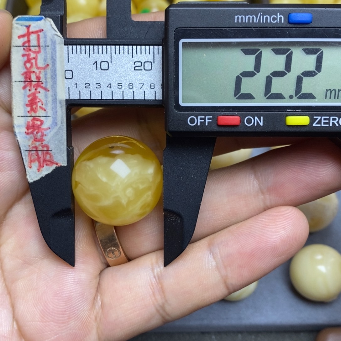 裸石蜜蜡未镶嵌22.2瑕疵圆珠默认直发