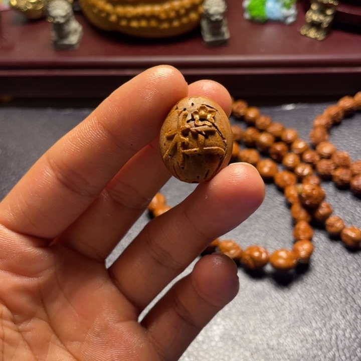 大桃核雕刻杠上开花单子