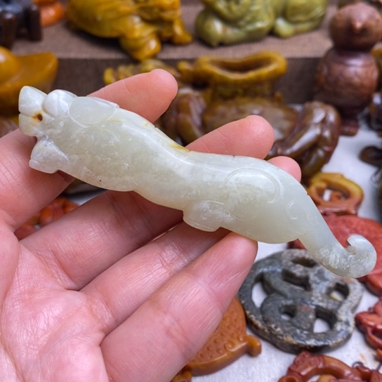 蛇纹石玉未镶嵌颈饰82