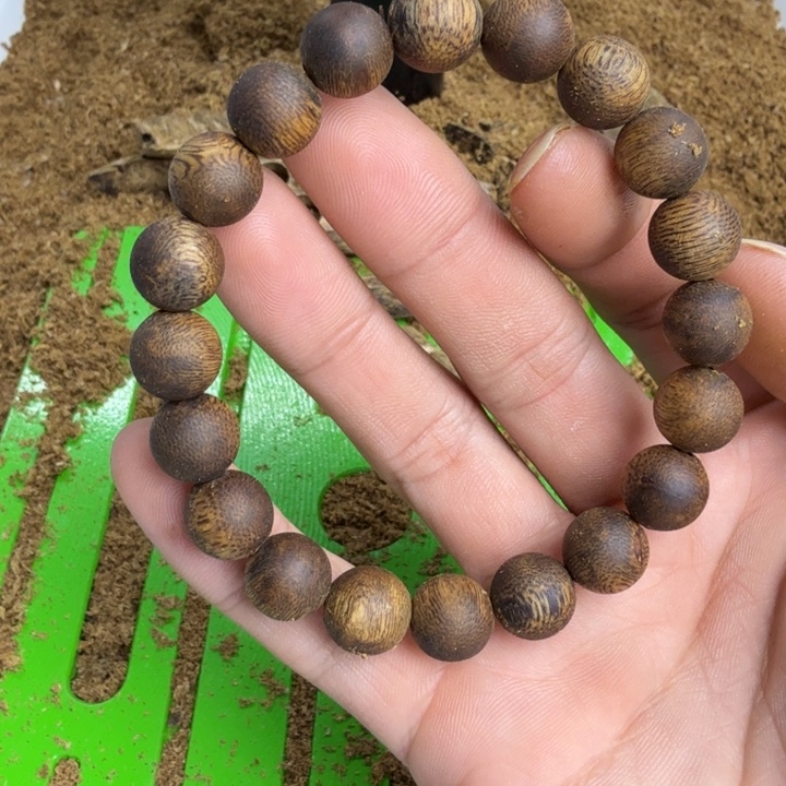 同***我沉香沉香碎屑1.0规格8克➕