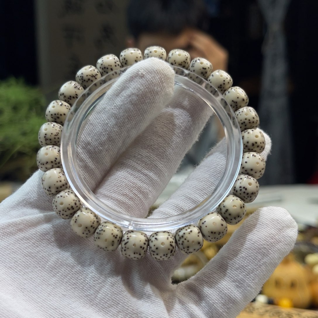 手串星月菩提瓷白A4