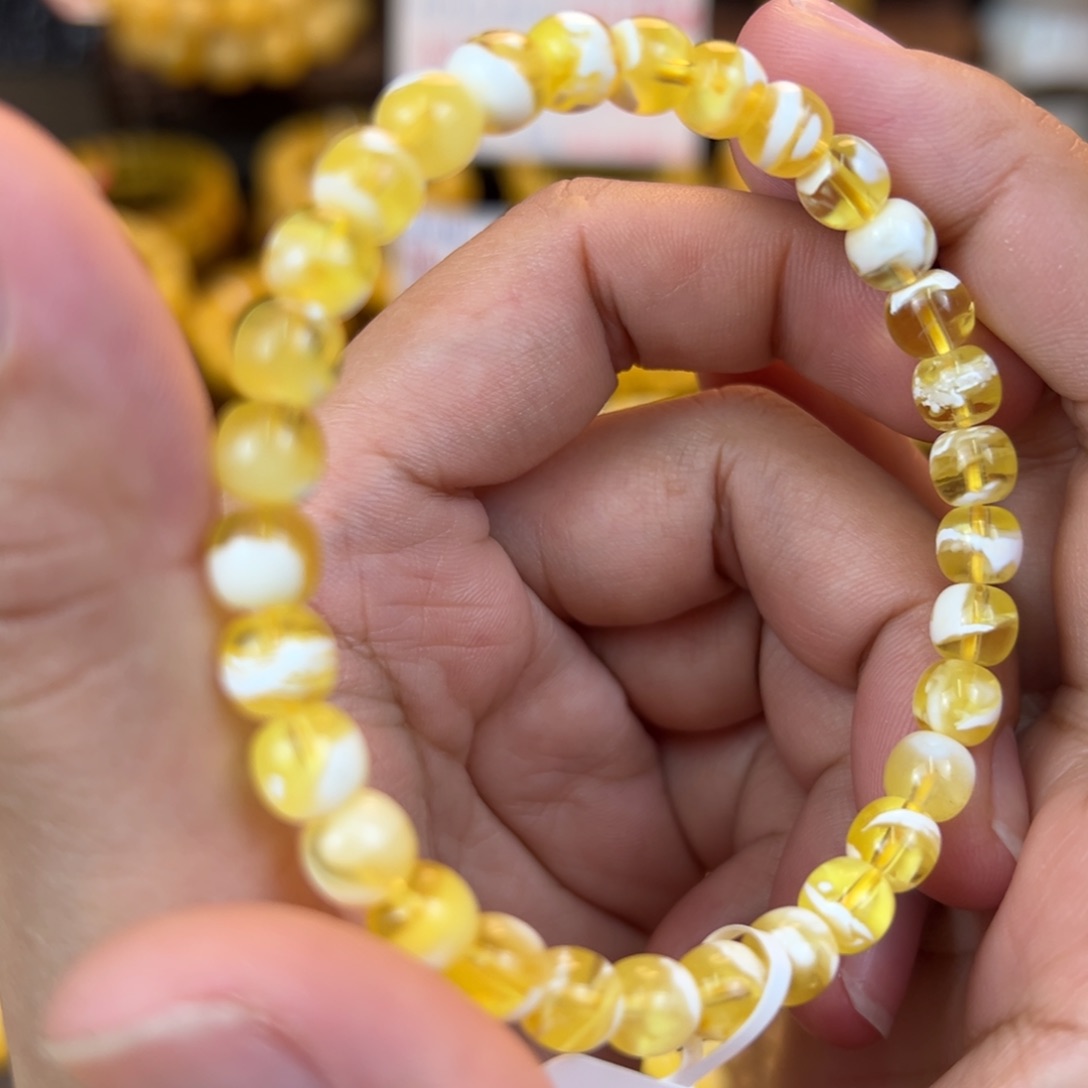 琥珀裸石未镶嵌kjhhhhhhbbbbn