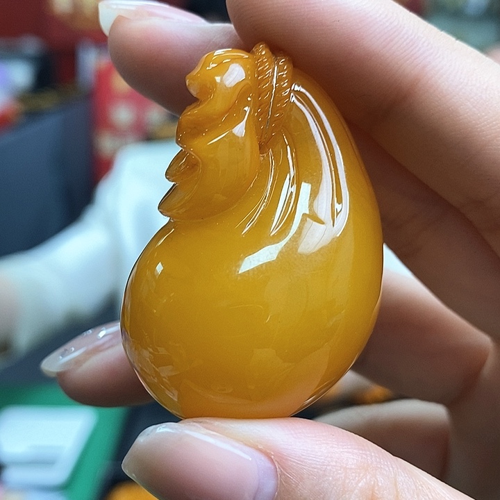 琥珀珠宝奇石未镶嵌