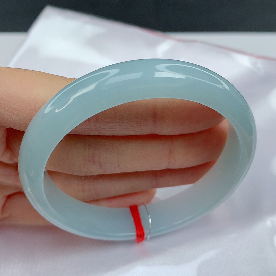 翡翠手镯未镶嵌56.2细条正圈天空蓝清秀完整