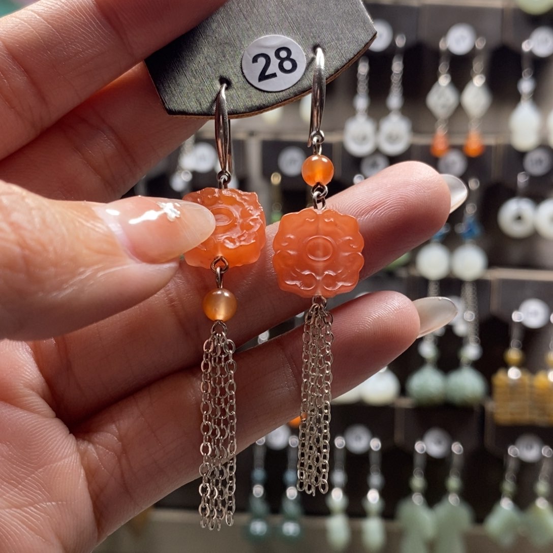 南红玛瑙耳饰银S925镶嵌易***肤