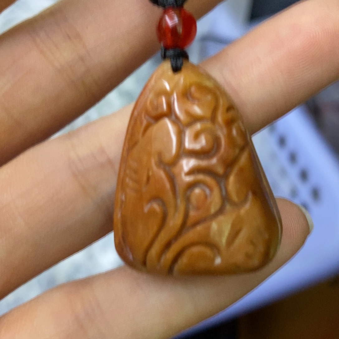 翡翠颈饰未镶嵌吊坠