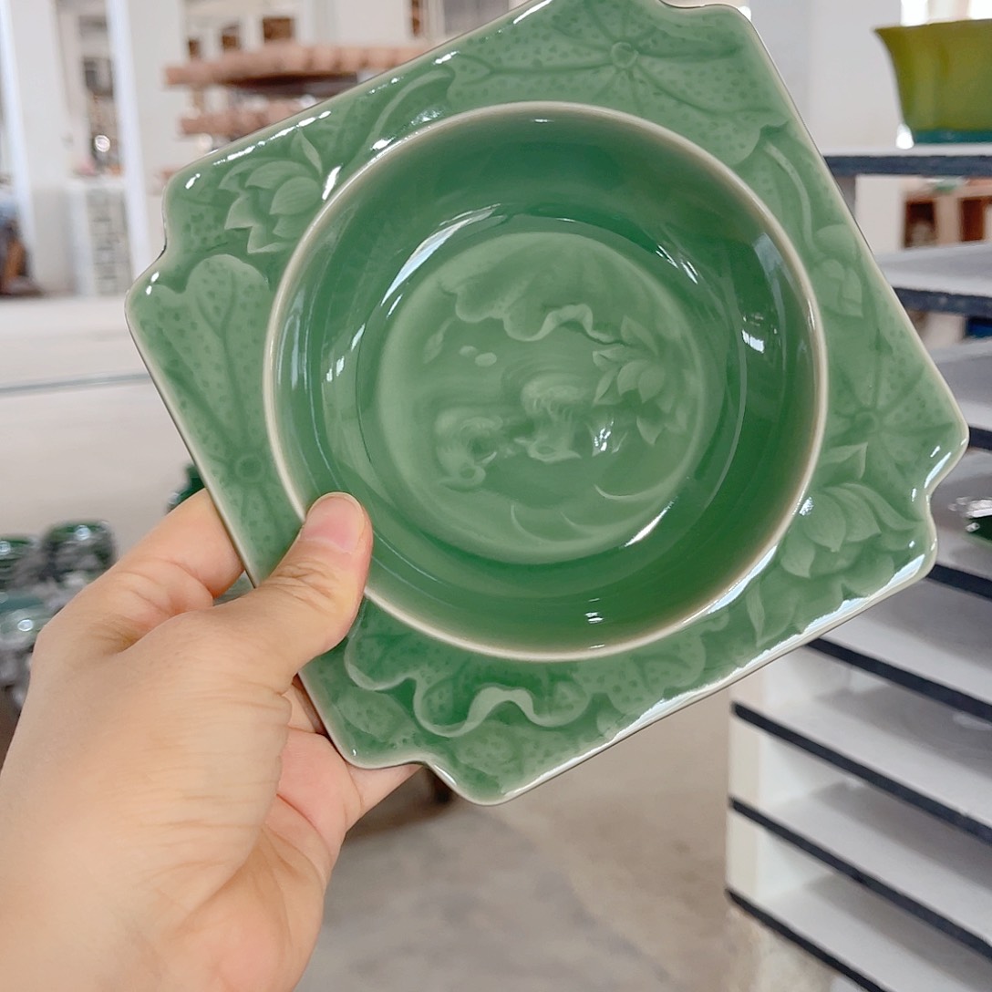 青瓷哈哈哈哈哈哈哈哈哈哈哈哈