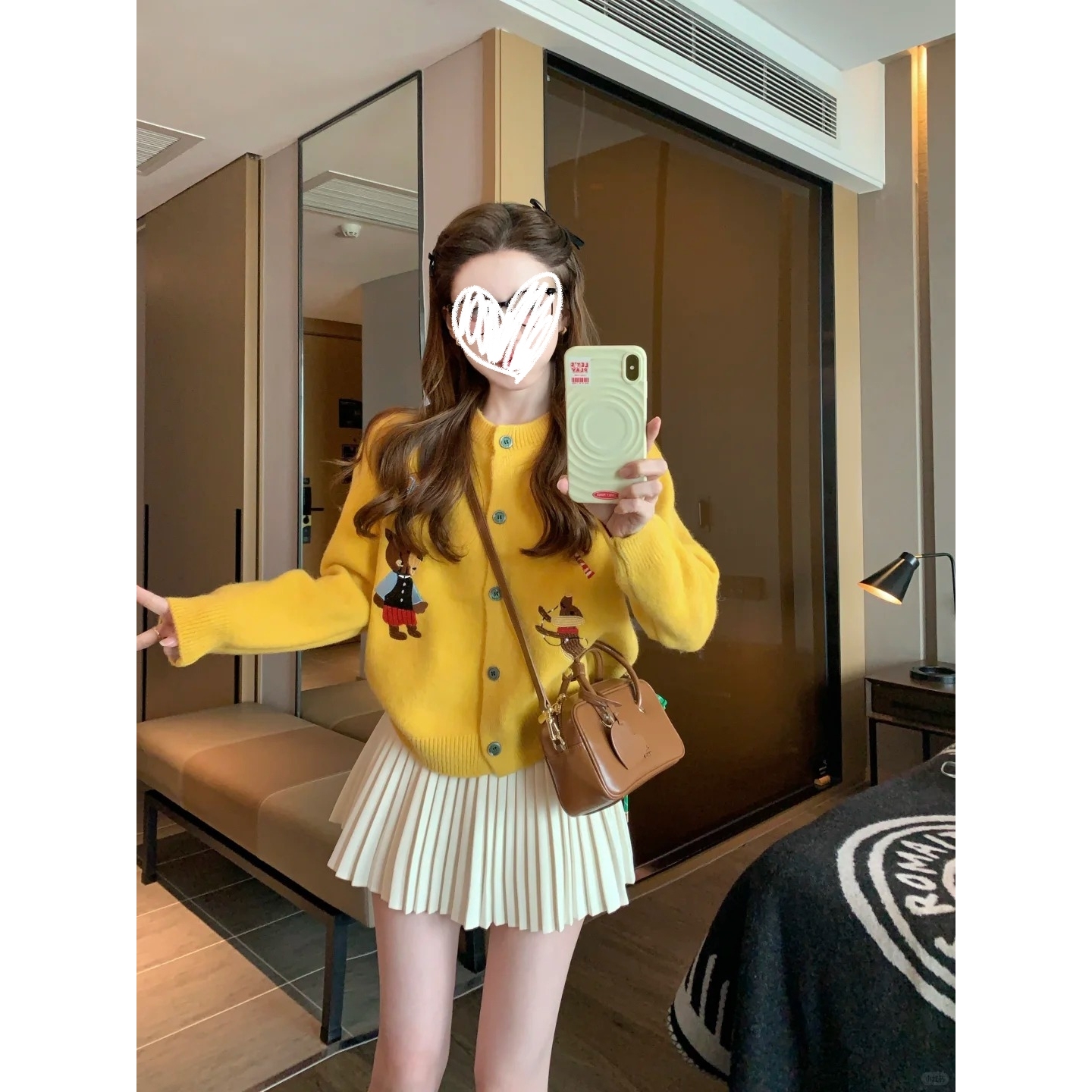 秋季趣味刺绣长袖正肩针织开衫女高腰压褶短款百褶裙秋季套装