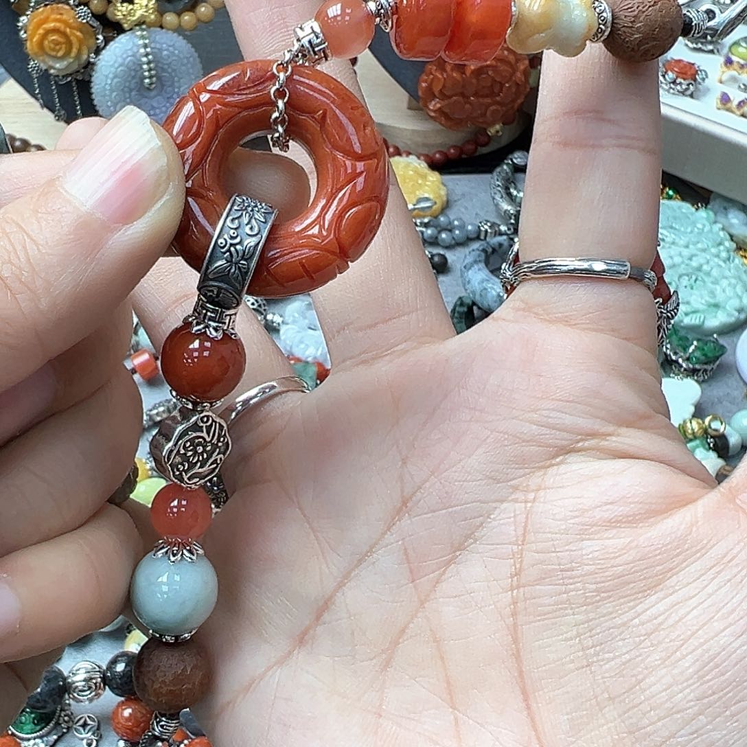 翡翠戒指未镶嵌跳*人