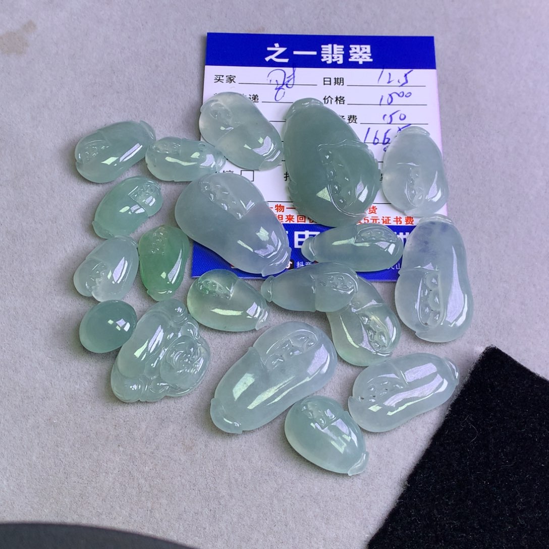 颈饰未镶嵌翡翠时****2