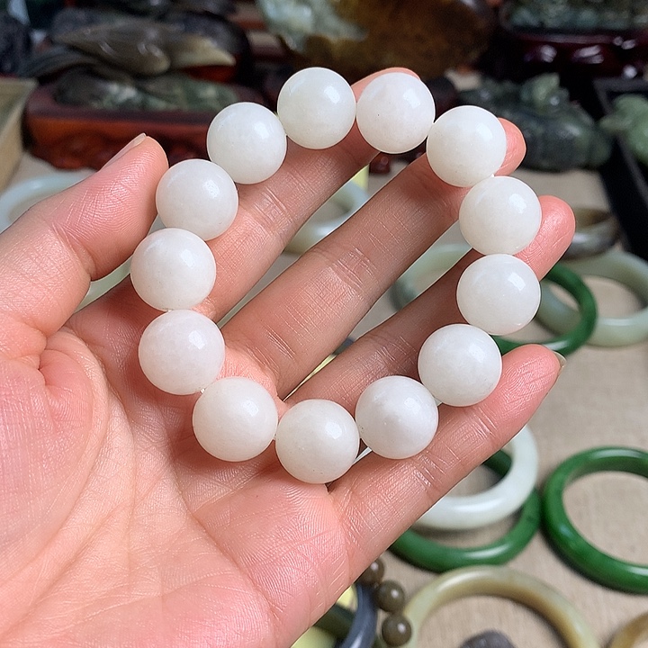 和田玉（糖玉）未镶嵌颈饰