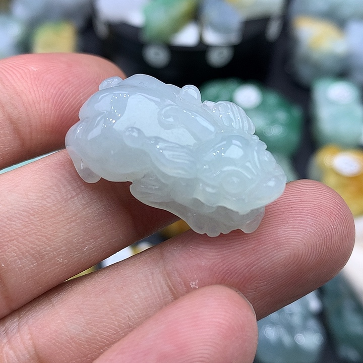 翡翠未镶嵌颈饰天然缅甸翡翠貔貅吊坠