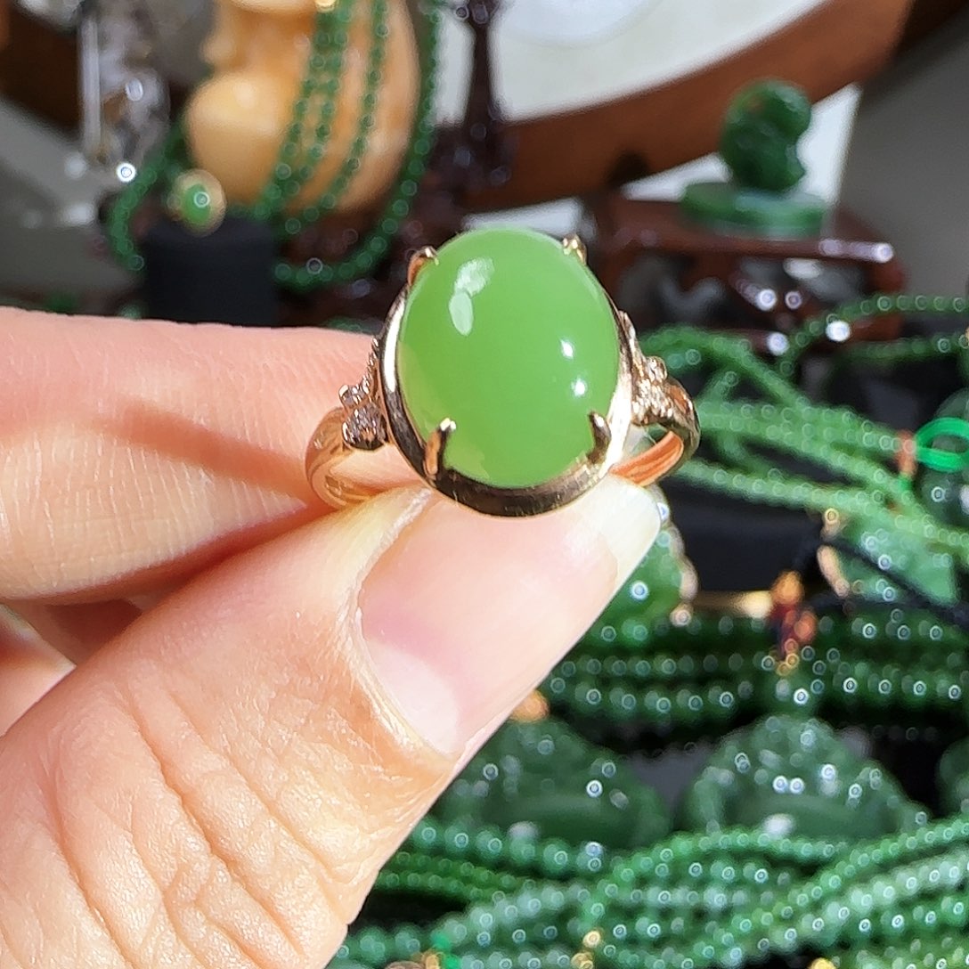 和田玉（碧玉）戒指18K金镶嵌