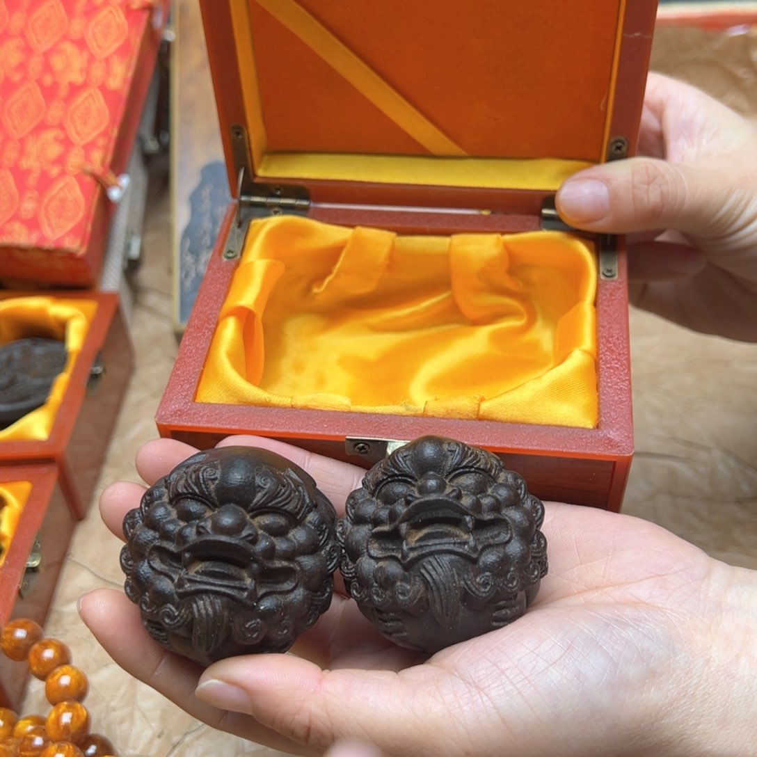 大叶紫檀（黑酸枝木类）