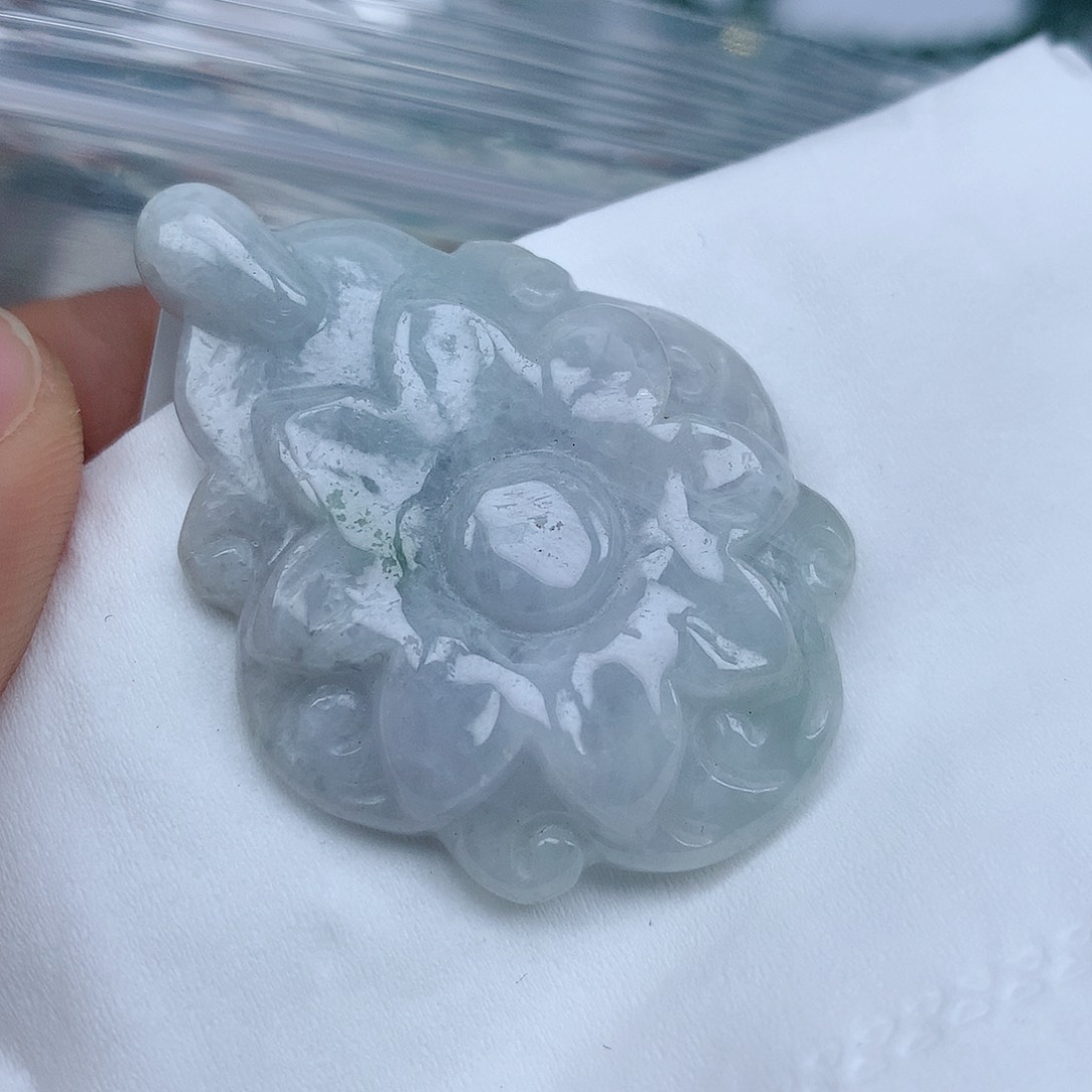 翡翠颈饰未镶嵌手串