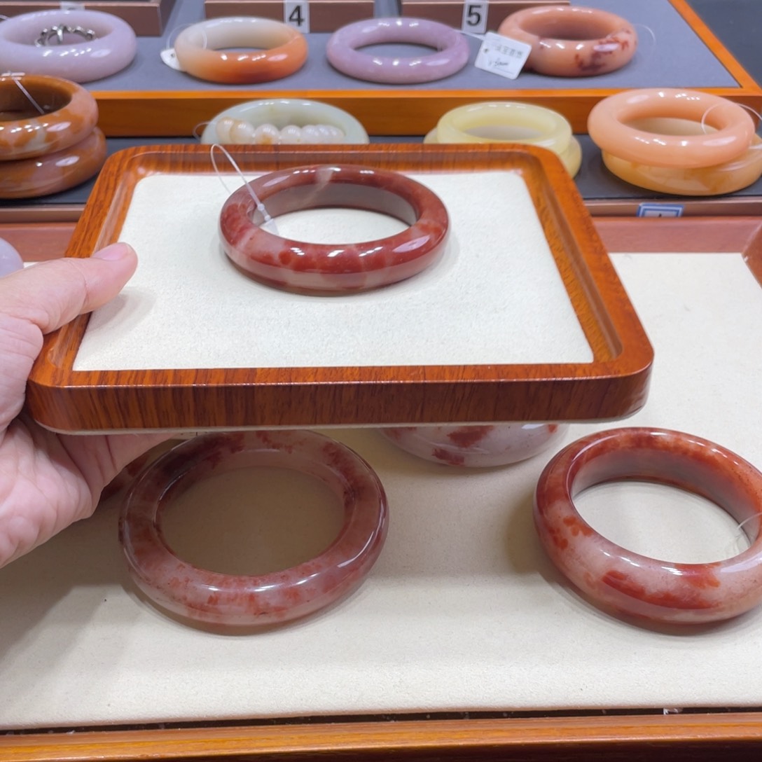 石英质玉手镯未镶嵌?**?