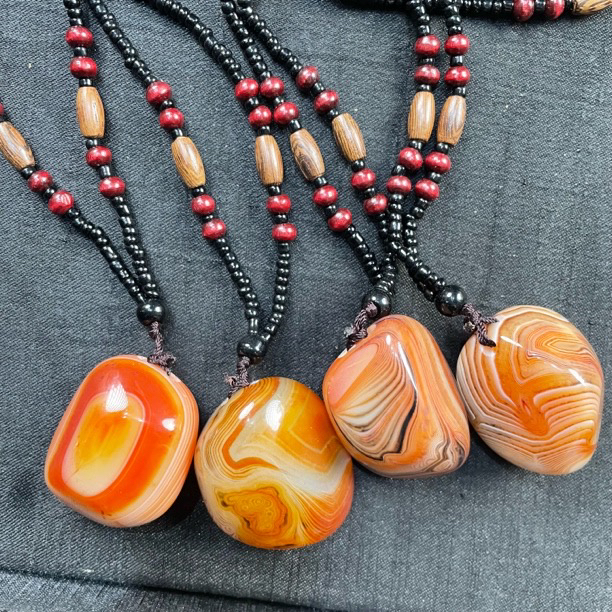 天然缠丝马瑙吊坠毛衣链多样款式