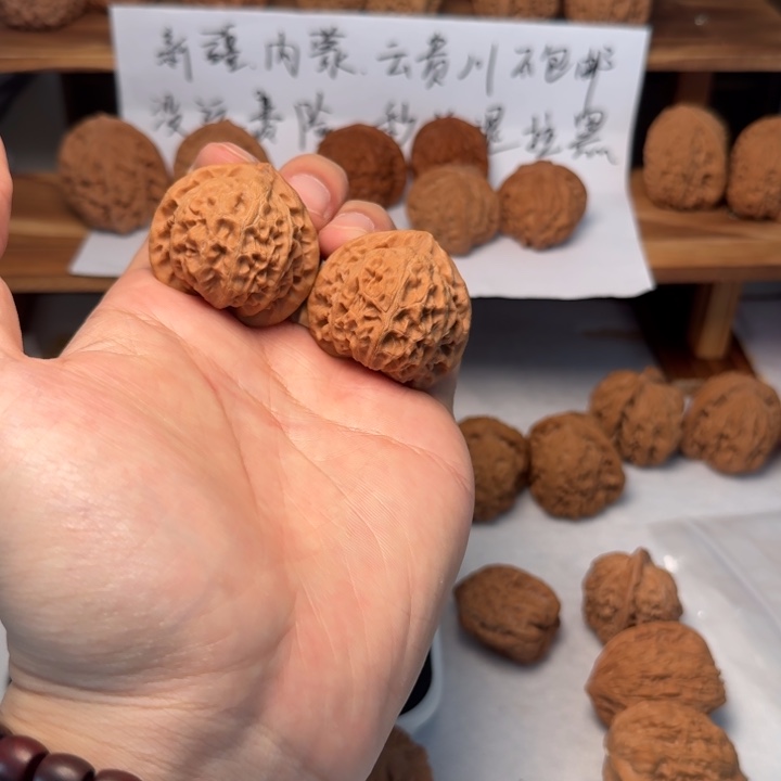 40全品无修宫灯核桃