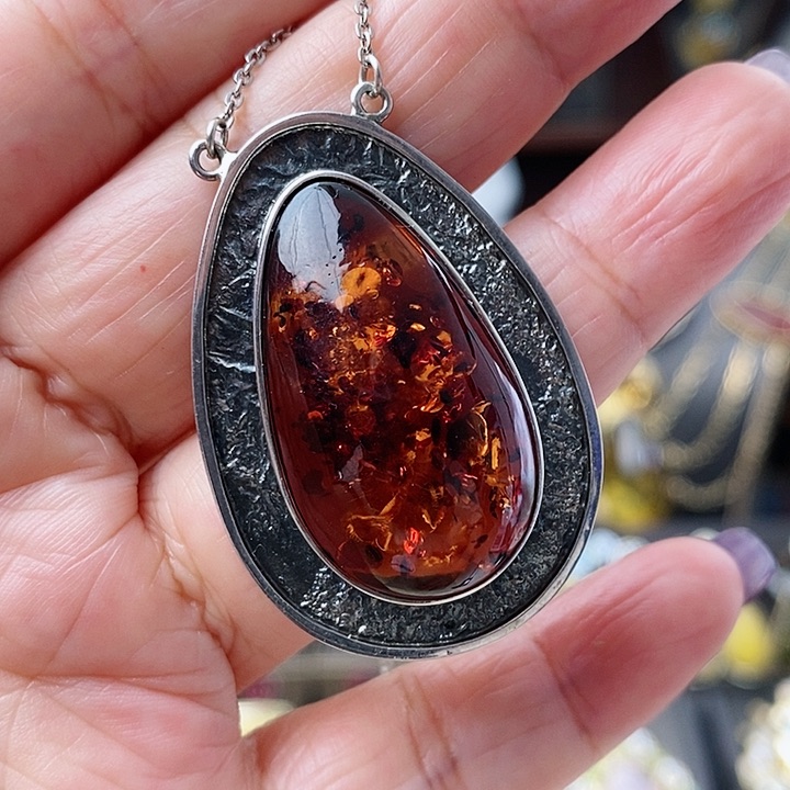 琥珀颈饰银S925镶嵌吊坠