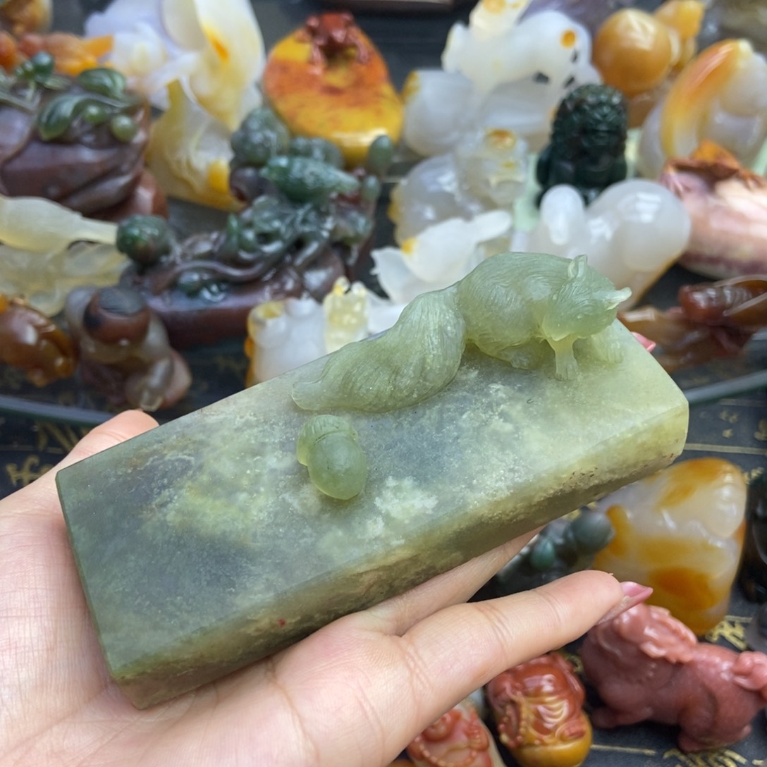 石英质玉挂件未镶嵌