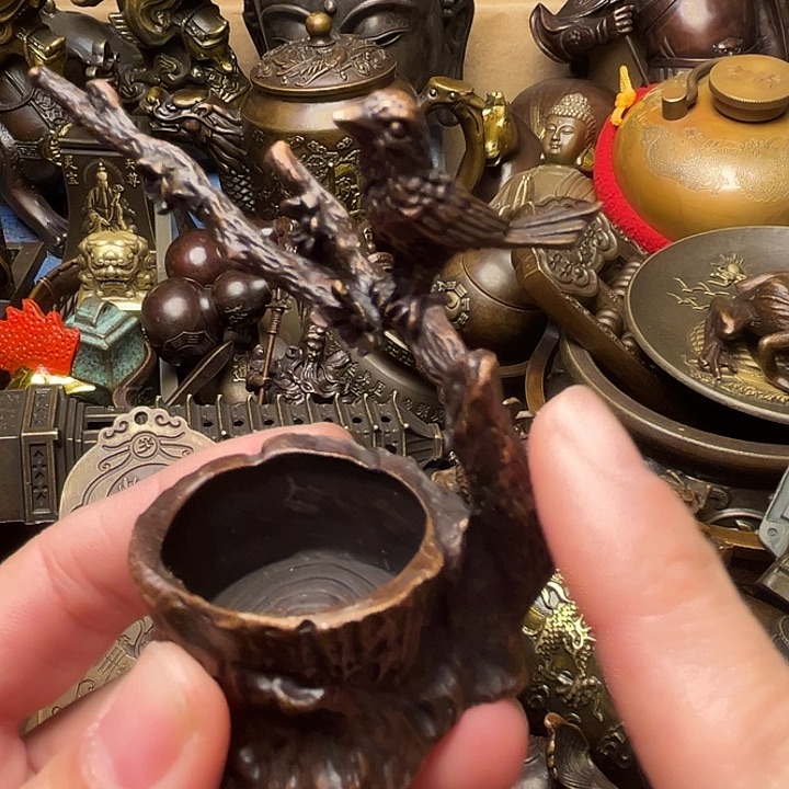精美铜器批发档口