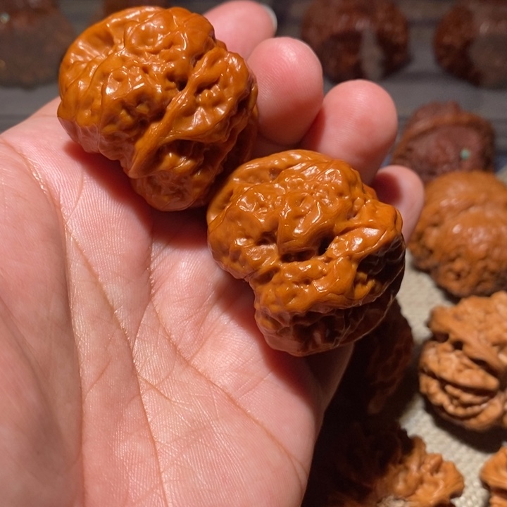 人***处文玩核桃吊坠核桃