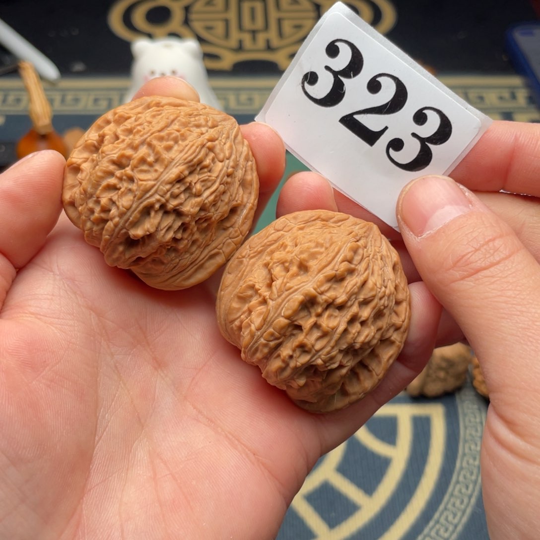 文玩核桃吊坠41全品绣球50.8克323号