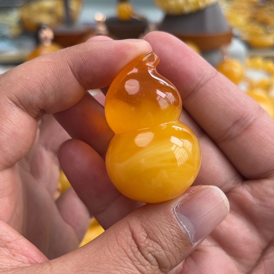 未镶嵌蜜蜡珠宝奇石