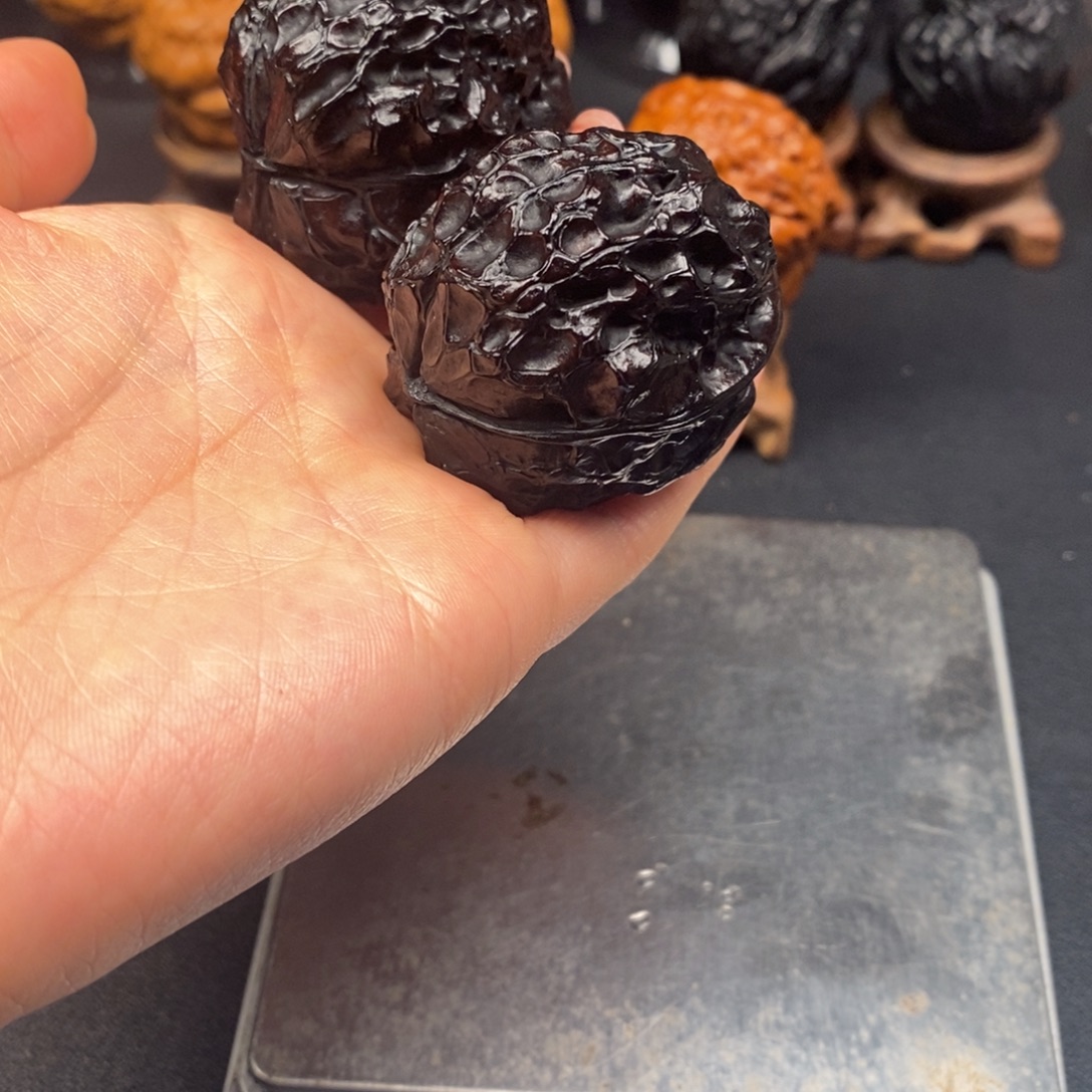 文玩核桃吊坠舍利貔貅