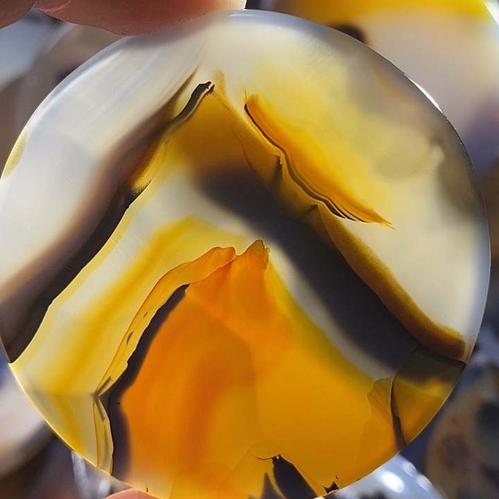 未镶嵌颈饰玛瑙/玉髓华*