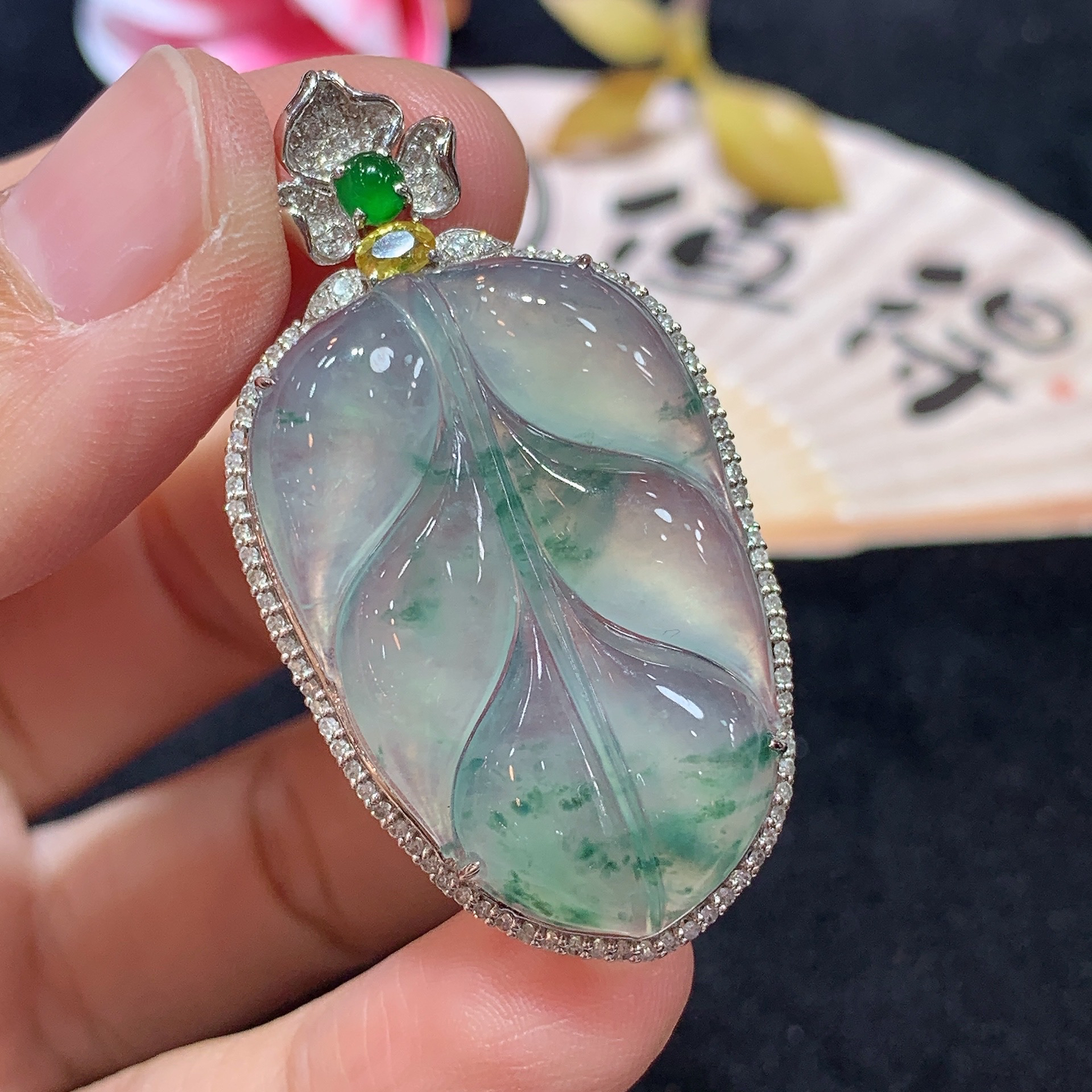 18k金天然A货翡翠飘花大树叶吊坠经典轻奢时尚