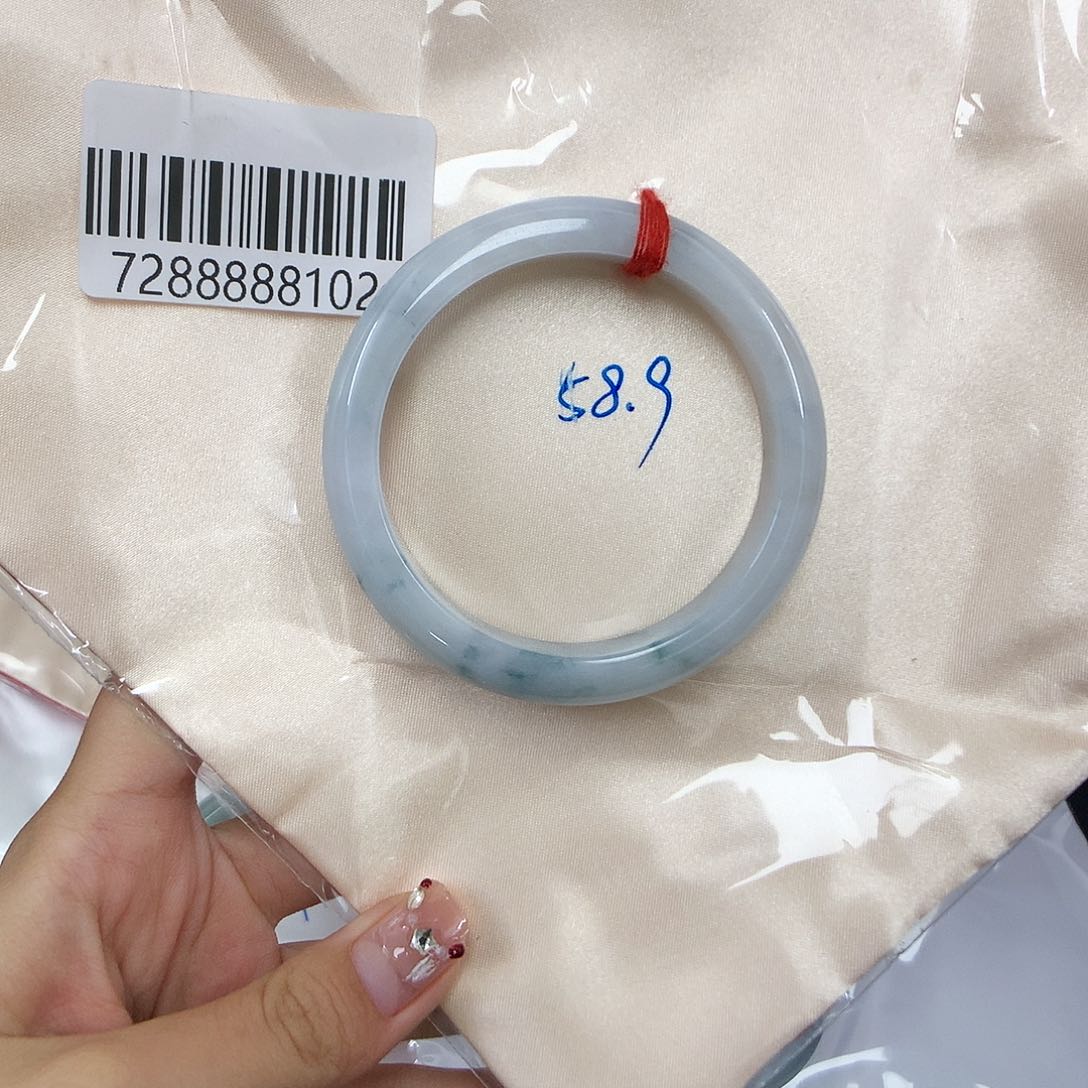 翡翠手镯未镶嵌天然缅甸翡翠手镯