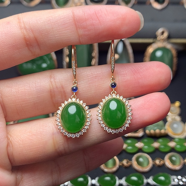 和田玉18K金镶嵌耳饰