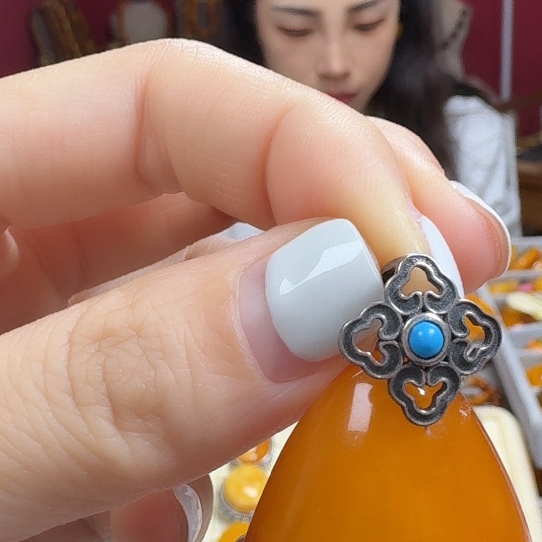 蜜蜡银S925镶嵌颈饰吊坠