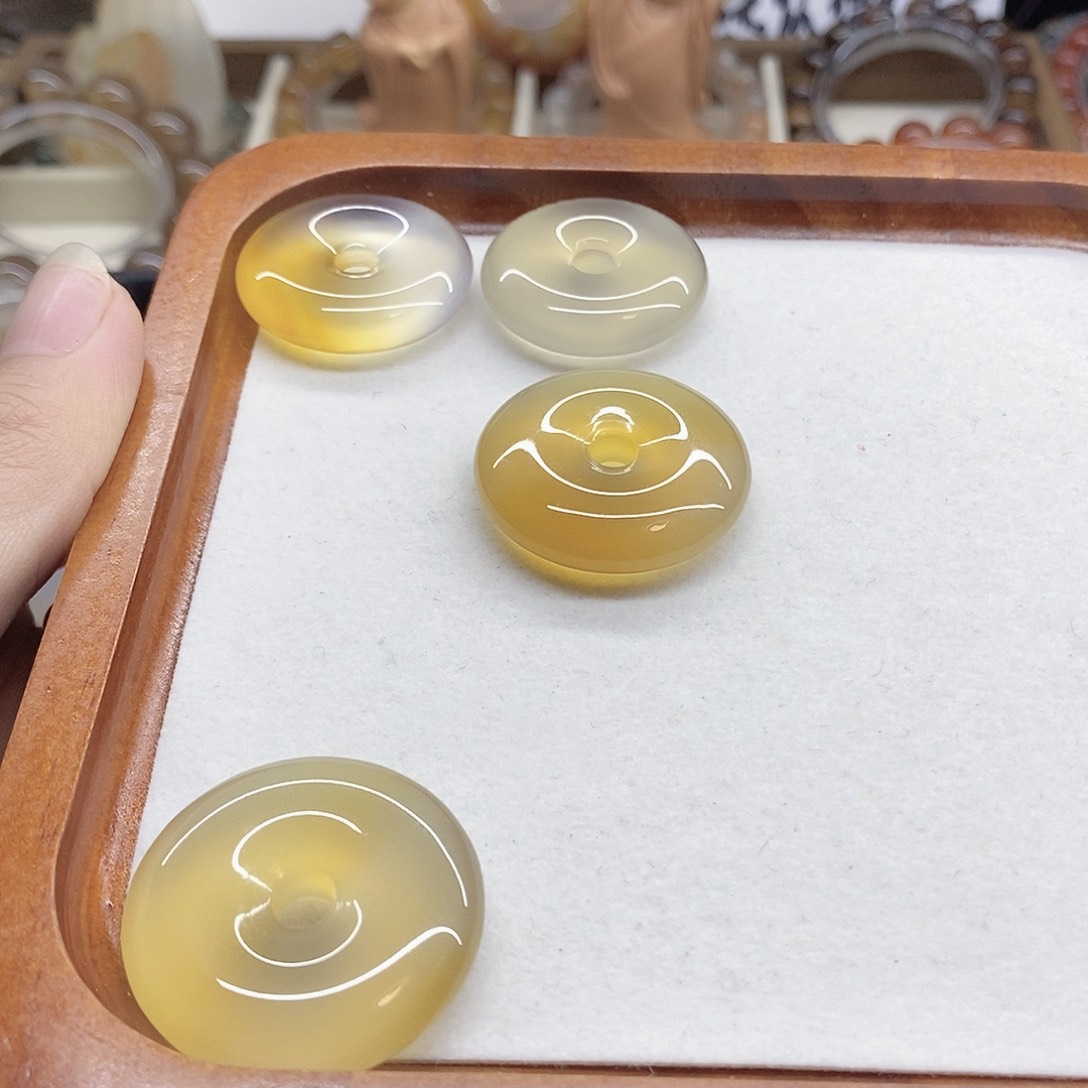 玛瑙/玉髓颈饰未镶嵌