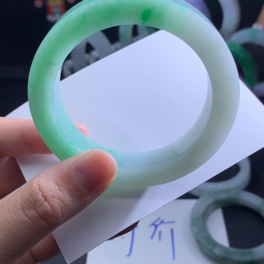 定制翡翠手镯未镶嵌