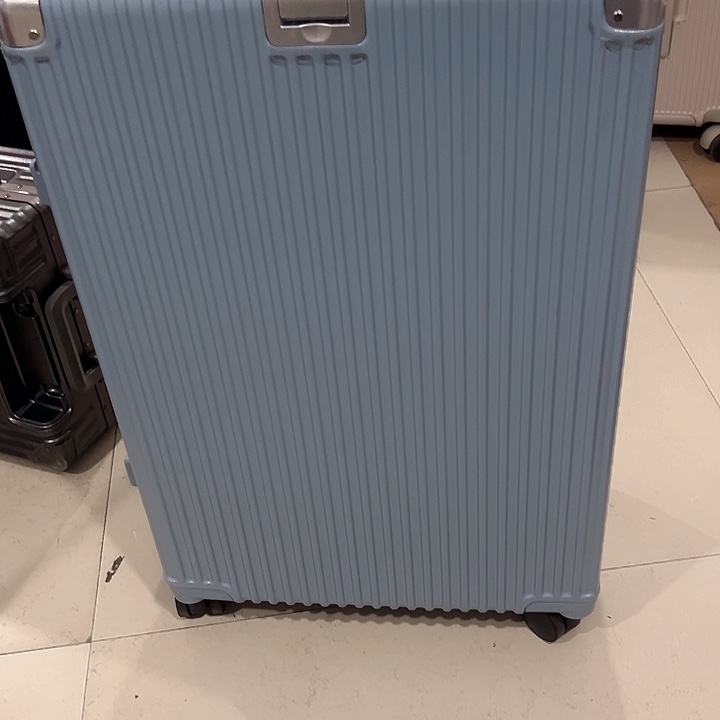 26寸纯pc海关锁拉杆箱蓝色