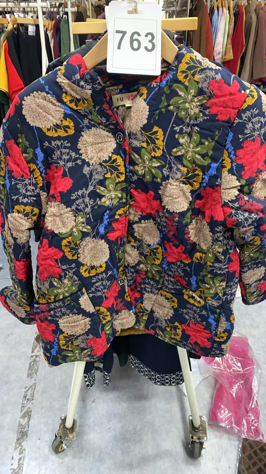 763-秋冬爆款女款上衣