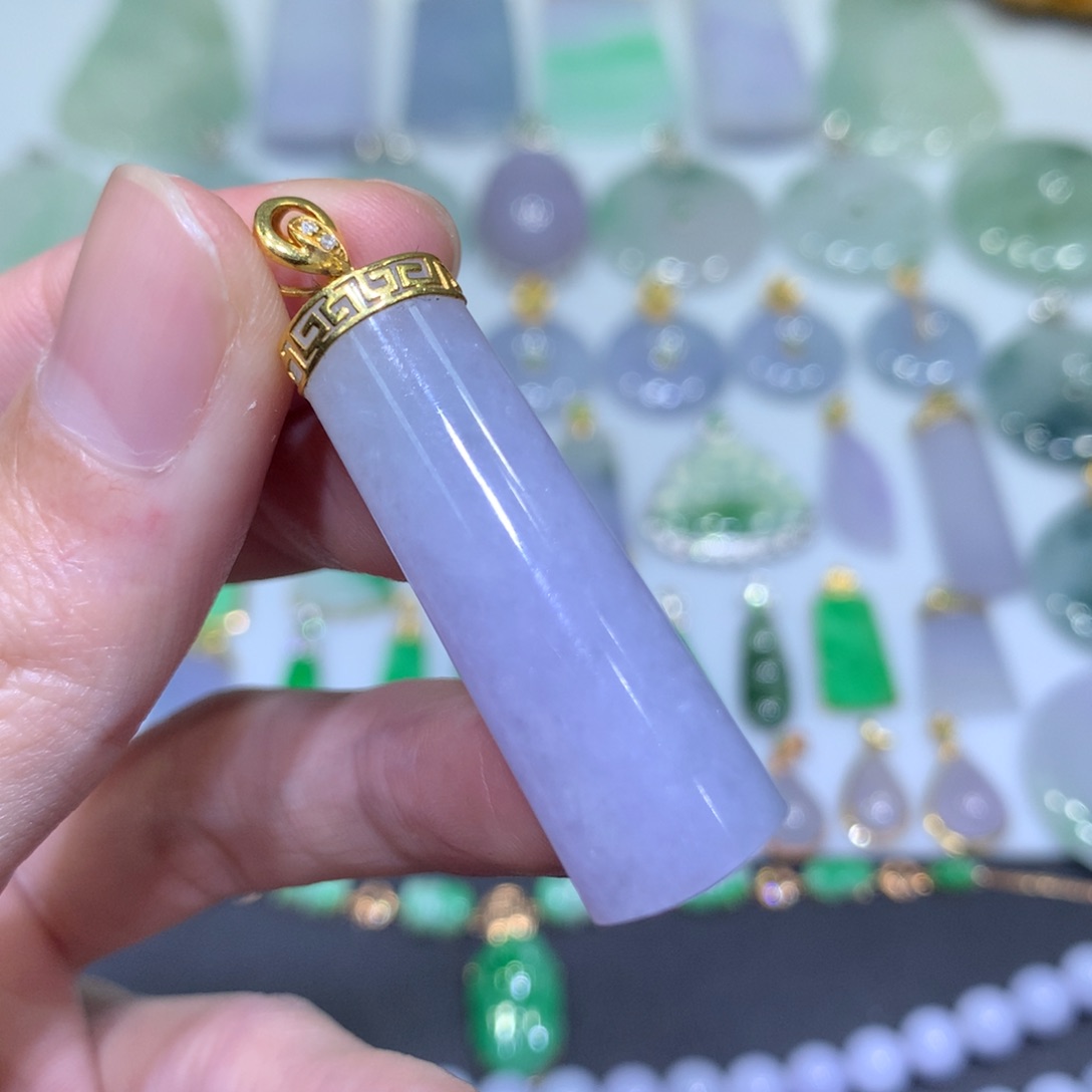 翡翠吊坠(不含链)18K金镶嵌