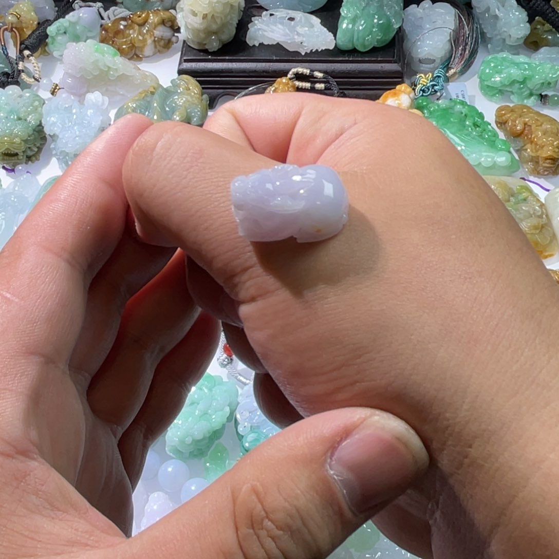 翡翠颈饰未镶嵌天然