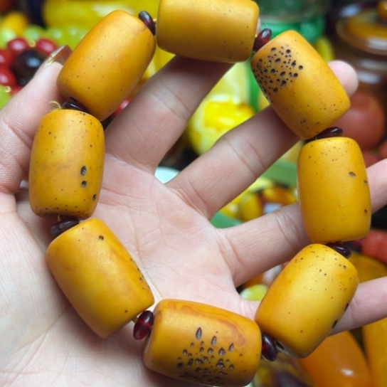 琥珀手串未镶嵌蜜蜡